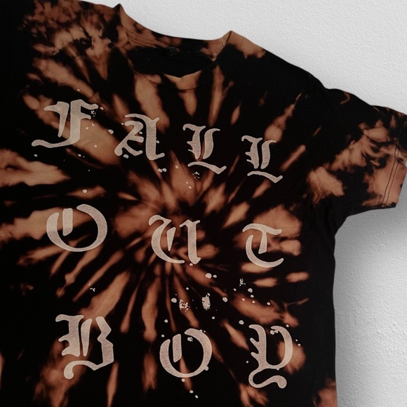 GUC Fall Out Boy Reverse Tie Dye T-Shirt, Size Unisex Adult Medium - Picture 3 of 6